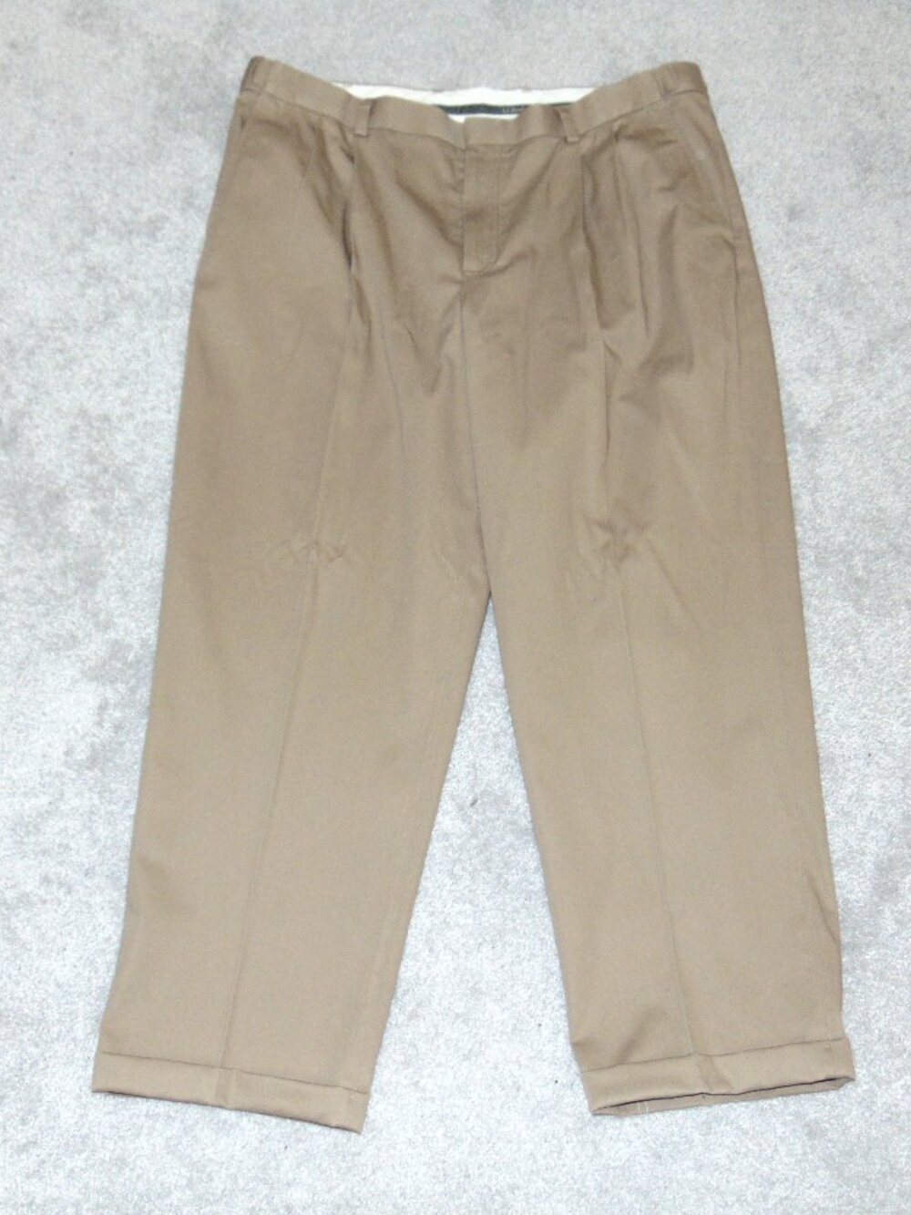 L.L. Bean Mens Classic Fit Khaki Chino Pants Cotton Tan Size 40X29 Comfort Waist
